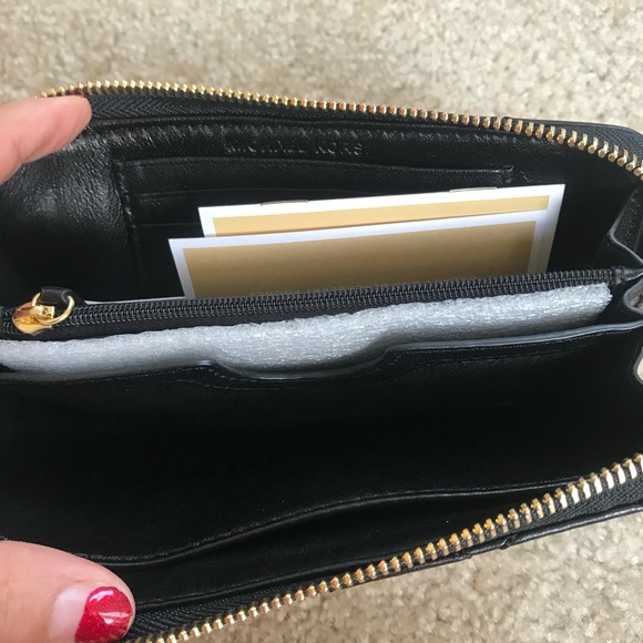 Michael Kors wallet wristlet NWT - Picture 4 of 6